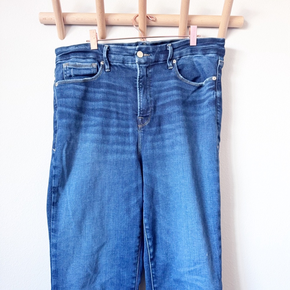 Good American Straight Leg Jeans - Picture 2 of 11